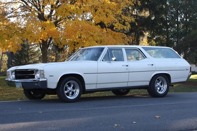 29968924-042-1971-Chevy-Chevelle-Concours-Wagon